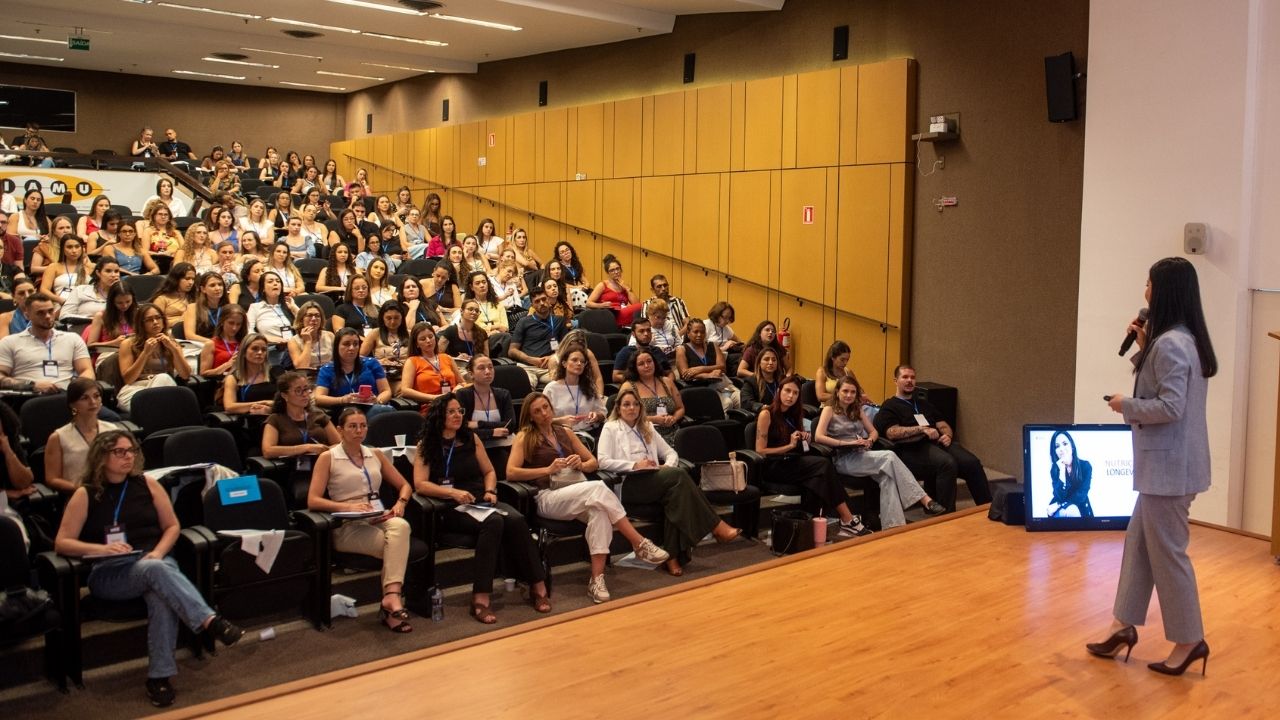 1 dia imersivo presencial com grandes referências da nutrição