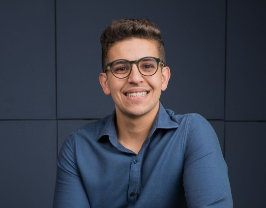 Contato direto com Lucas Monção e outras referências